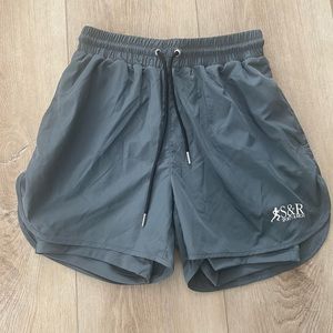 Sporty & Rich Action Logo Men's Sports Short - Slate/White